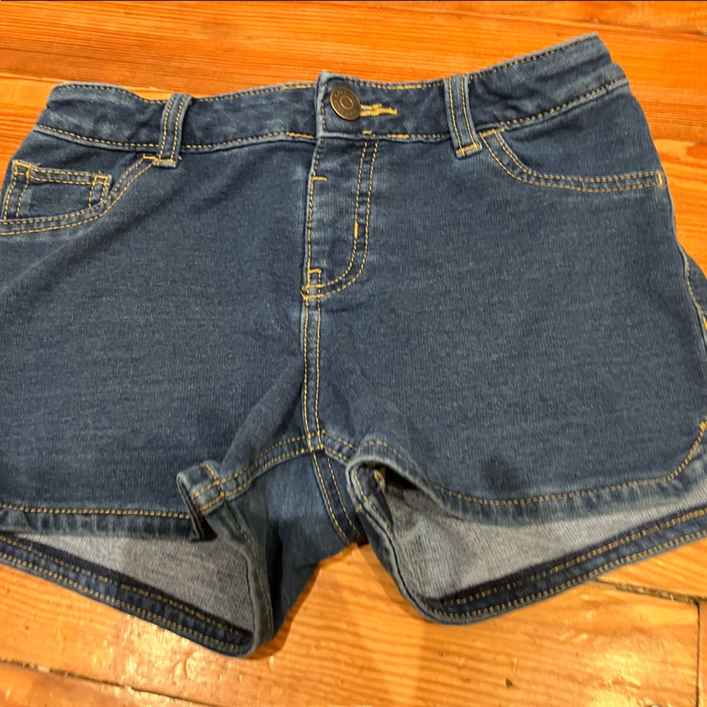Cat & Jack stretchy jean shorts 10